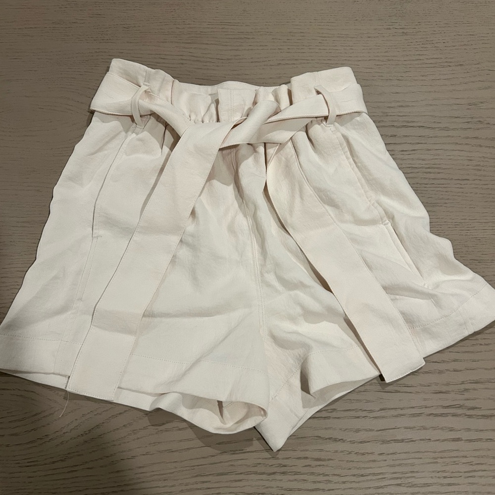 Wilfred High Waist Cream Shorts
